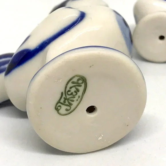 Artisan Made Rooster, Hen and Chicks Family Set - Picture 4 of 5